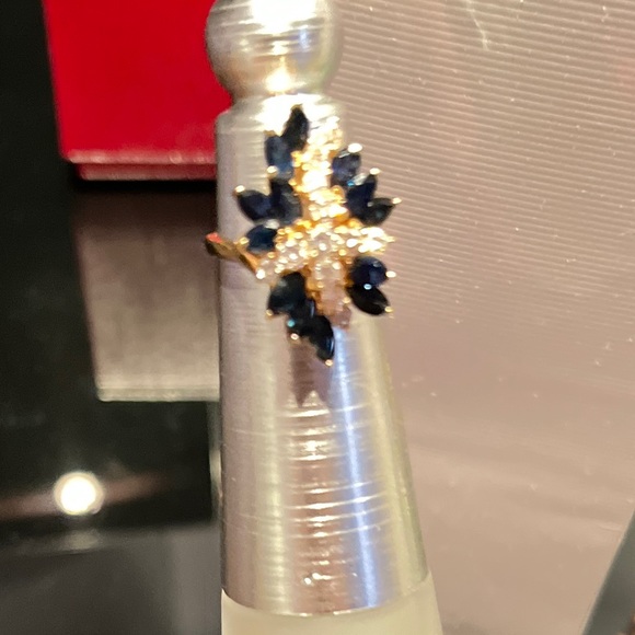 Dimond Safire gold ring size 7 1/2 - Picture 3 of 8